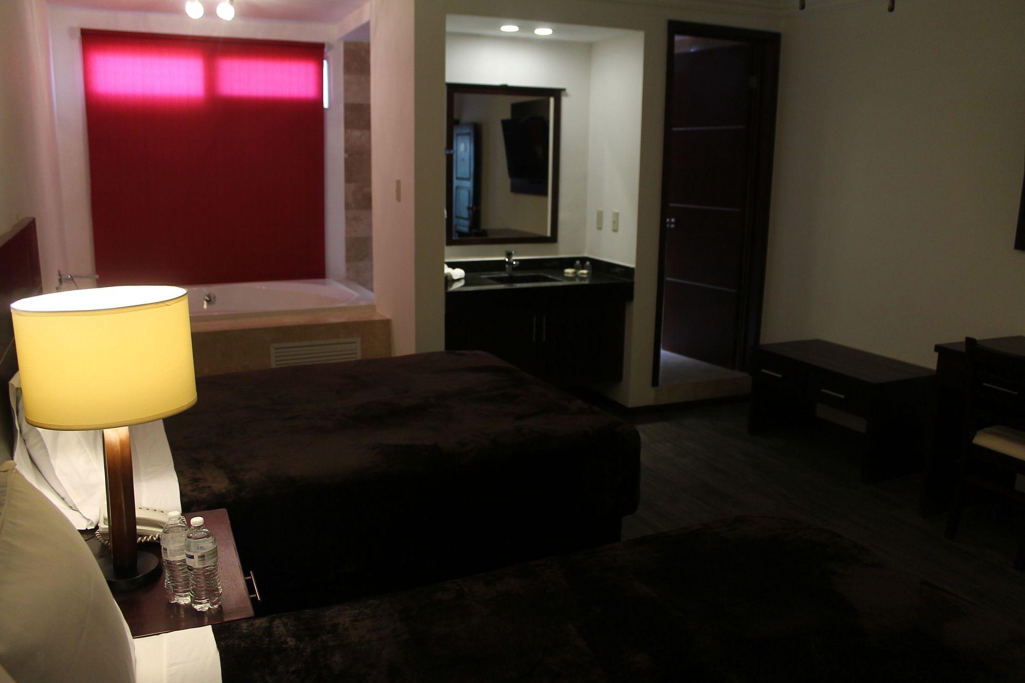 Hotel Rincon Real Suites Durango Eksteriør bilde